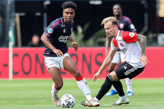 利物浦一直 利物浦一直